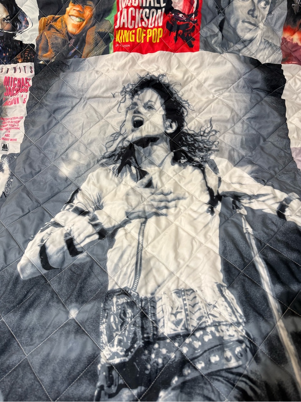 Michael Jackson Personalized 50” X 60” Throw Surrounded By Old Album Covers - Picture 2 of 11